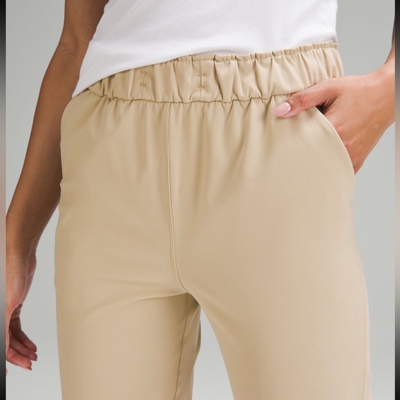 Lululemon HR Keep Moving 7/8 Pants - Picture 3 of 14